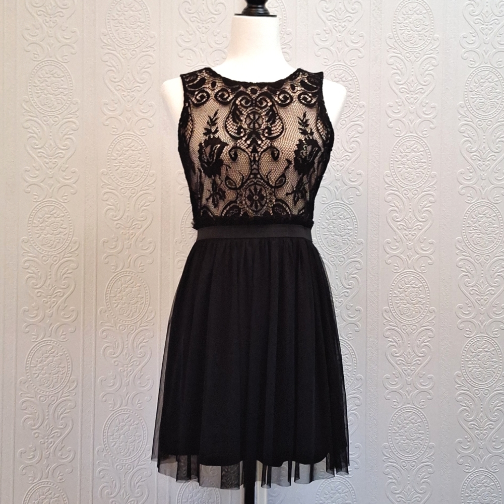 Lace dress